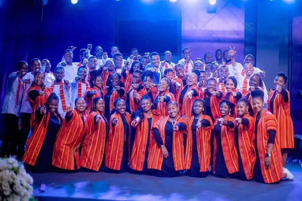 Essence Of Worship - Bwana Unatawala (Live)