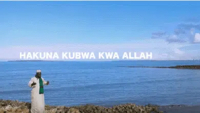 VIDEO: Mzee Yussuf - Hakuna Kubwa Kwa Allah (Mp4 Download)