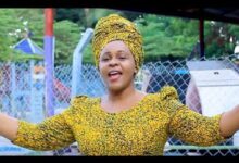 VIDEO: Jennifer Mgendi - Yesu Kainuliwa (Mp4 Download) - KibaBoy