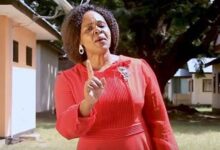 VIDEO: Jennifer Mgendi - Acha Wakudharau (Mp4 Download) - KibaBoy