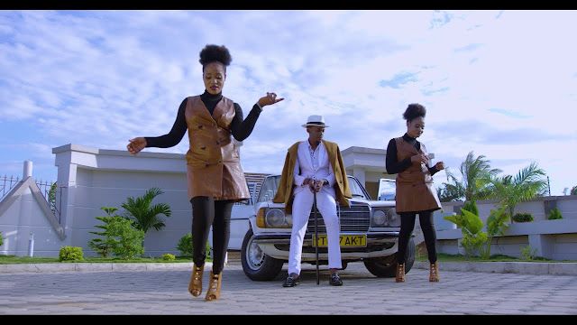 VIDEO: Jolly Twins Ft. Goodluck Gozbert - Baba Eeeh (Mp4 Download) - KibaBoy