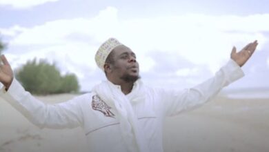 VIDEO: Mzee Yusuph - Hakuna Kubwa Kwa Allah (Nasheed) (Mp4 Download) - KibaBoy