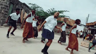 VIDEO: Karen X Meja Kunta - Sina (Mp4 Download)