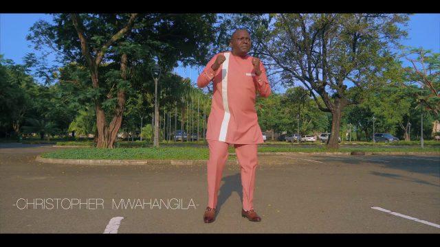 VIDEO: Christopher Mwahangila - Moyo Furahi (Mp4 Download) - KibaBoy