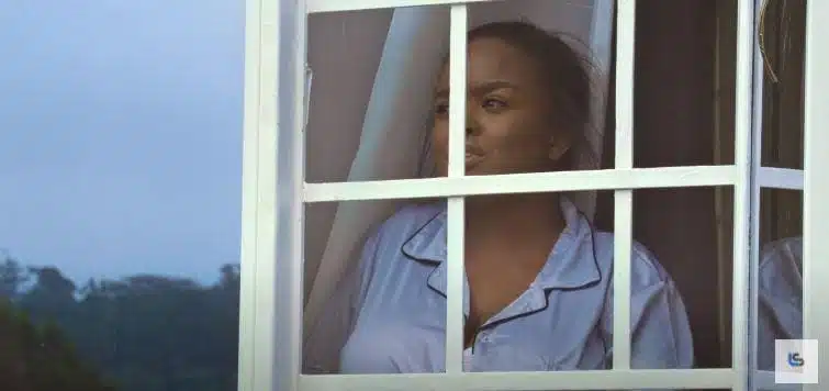 VIDEO: Avril - Promise (Mp4 Download)