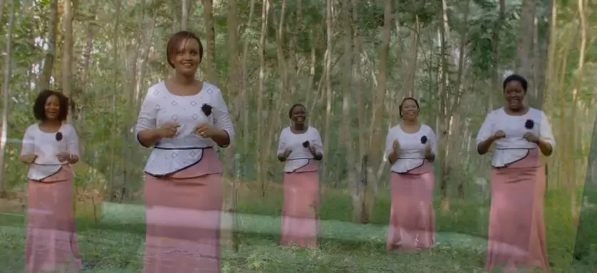 VIDEO: Mt Kizito Makuburi - Ukuu Wa Yesu (Mp4 Download)