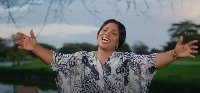VIDEO: Mama Praise Ft Christina Shusho - Nitumie (Mp4 Download)