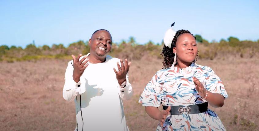 VIDEO: Chris Mwahangila - Kwa Mungu Yote Yanawezekana (Mp4 Download) - KibaBoy