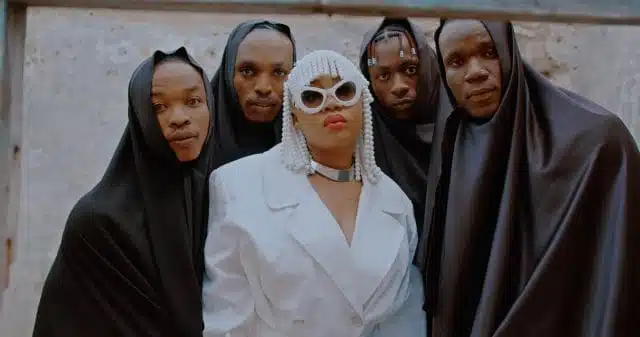 VIDEO: Amber Lulu - Uchawi Upo (Mp4 Download)