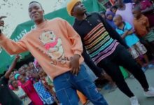 VIDEO: Msaga Sumu Ft. Zungu Macha - Sinaga Mbambamba (Mp4 Download) - KibaBoy