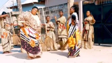 VIDEO: Rose Muhando - Waache Waende (Mp4 Download)