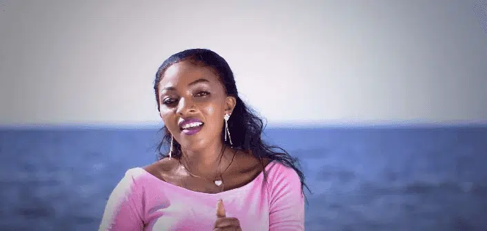 VIDEO: Asteria John – Nitabaki na Wewe (Mp4 Download)