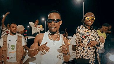 VIDEO: Emba Botion Ft. Young Lunya - Sitaki Mapenzi (Mp4 Download)