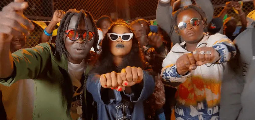 VIDEO: Rosa Ree Ft. Mbogi Genje - Awuoh (Mp4 Download)