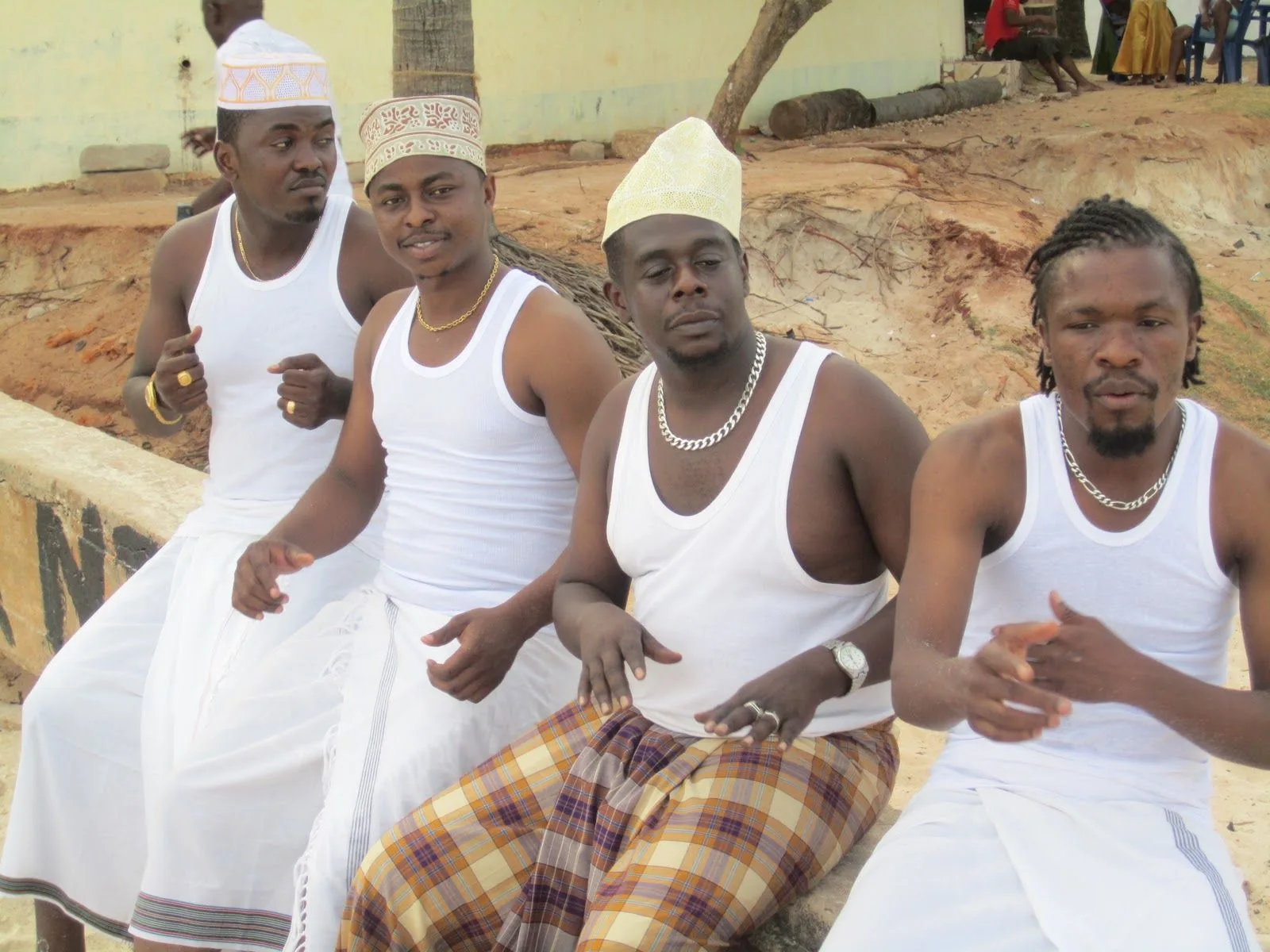 Shika Ushikacho By Mapacha Watatu Ft Mzee Yusuph