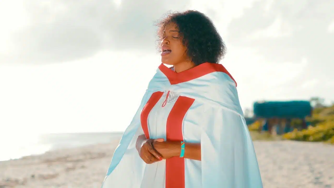 Deni Limelipwa By Frida Rottson