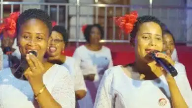 AIC Mwanza Town Choir - Kabla Misingi
