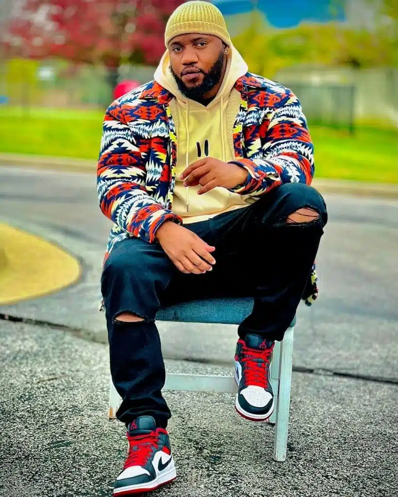 Izzo Bizness Ft. The Mafik - Bahati