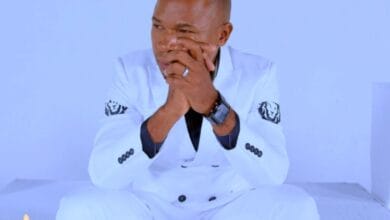 Sifaeli Mwabuka - Utabaki Kuwa Mungu