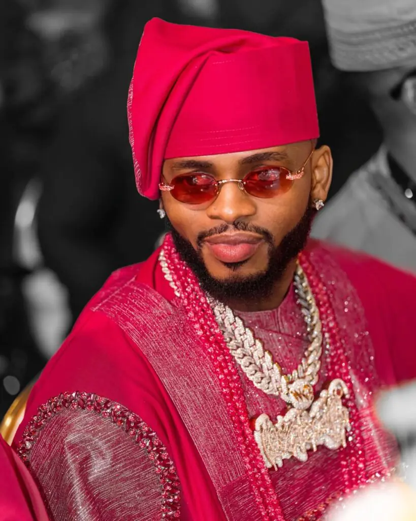 Diamond Platnumz - Kanijengee Kibanda (Kijipu Upele) Diamond Platnumz - Kanijengee Kibanda (Kijipu Upele)