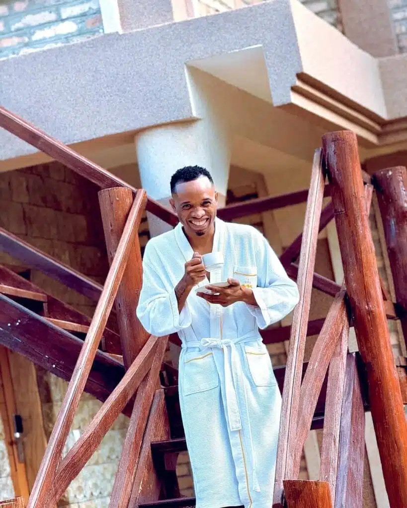 Dulla Makabila - LEO HII