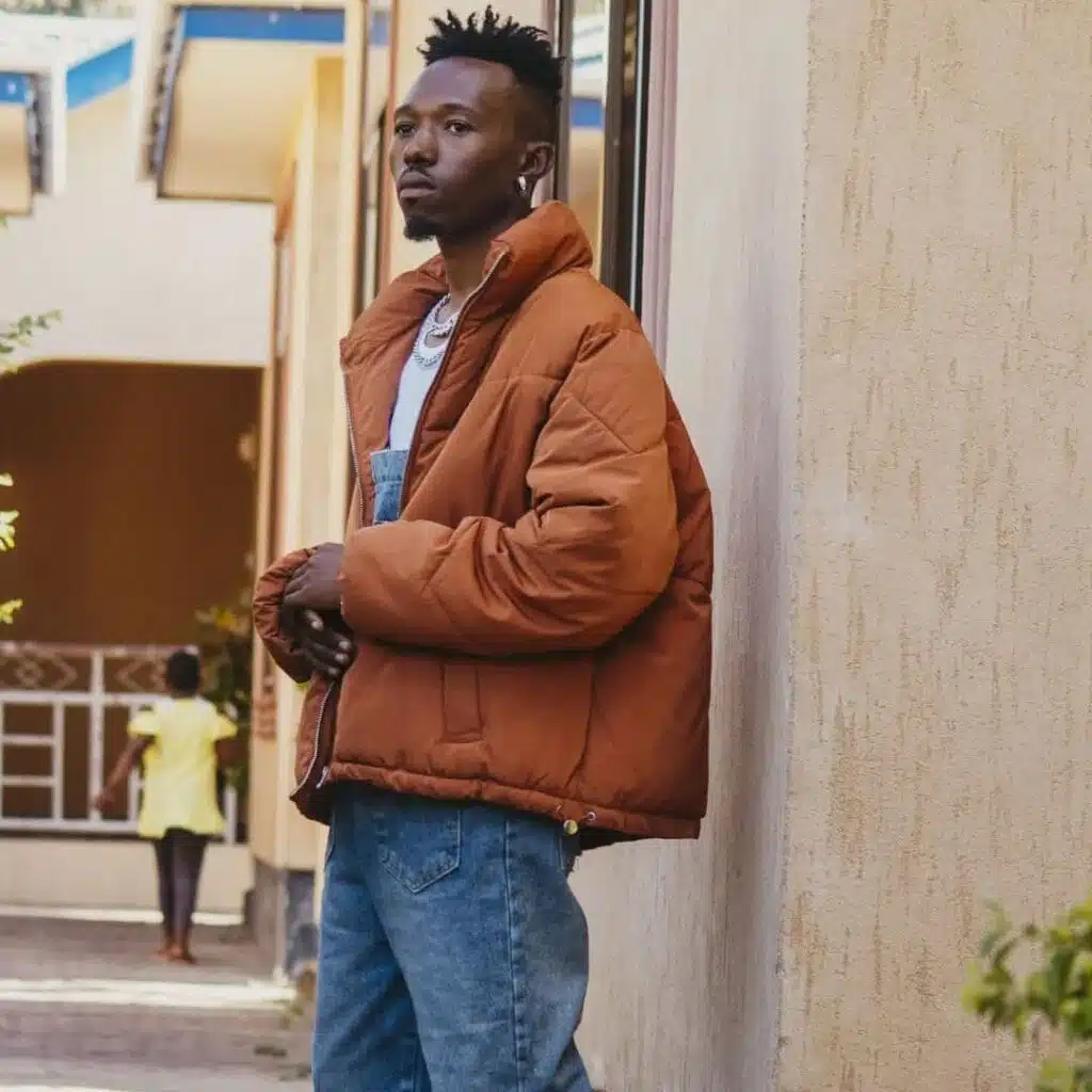 Sam Mapesa Ft Promise Nyota & G2R - Smile