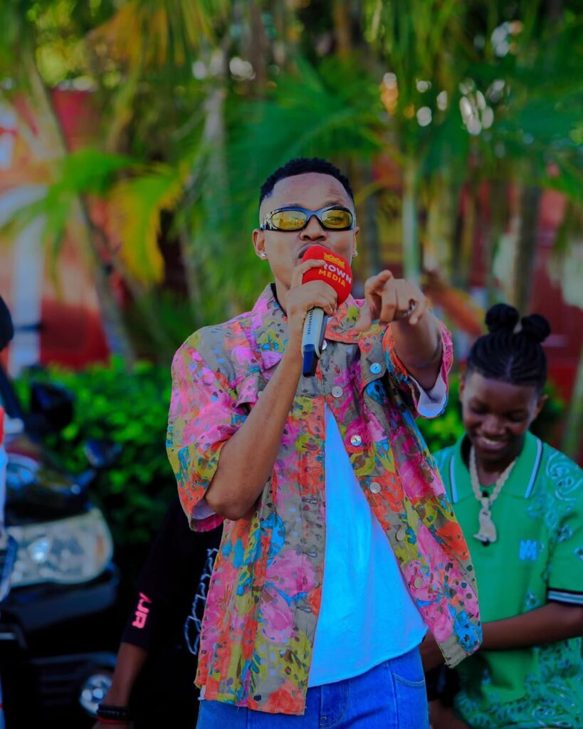 Tommy Flavour - Sijamaliza 1 Tommy Flavour - Sijamaliza