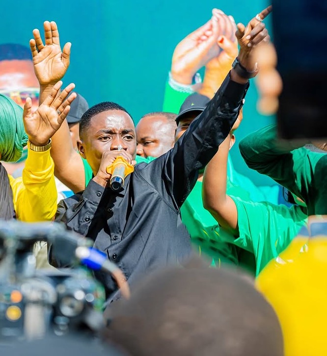 Mbamba Family Ft Dogo Paten - Mbali na Nyumbani Mbamba Family Ft Dogo Paten - Mbali na Nyumbani