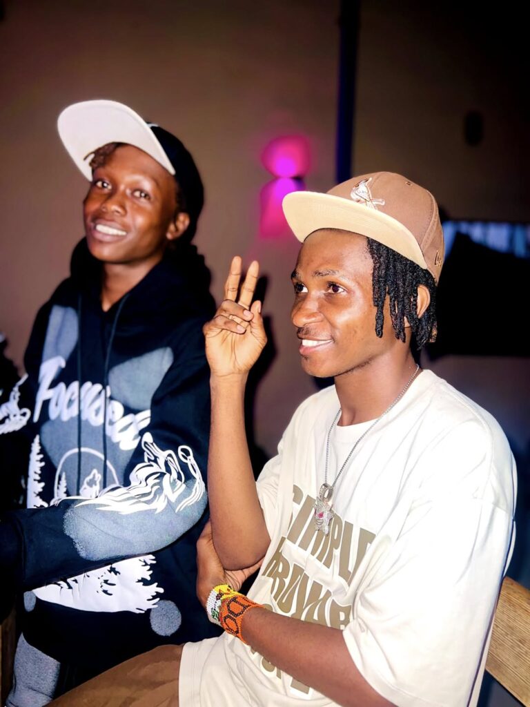Mbwido Ft. Msaka Daily - Utumbo Mbwido Ft. Msaka Daily - Utumbo