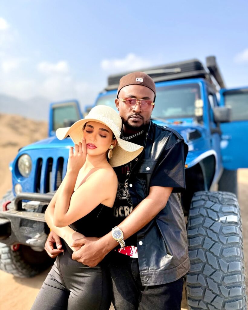 Barbie Mia Ft. Moni Centrozone - Ruka (Jump) Barbie Mia Ft. Moni Centrozone - Ruka (Jump)
