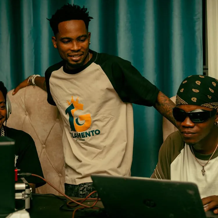 Dogo Elisha - Shangilia Simba