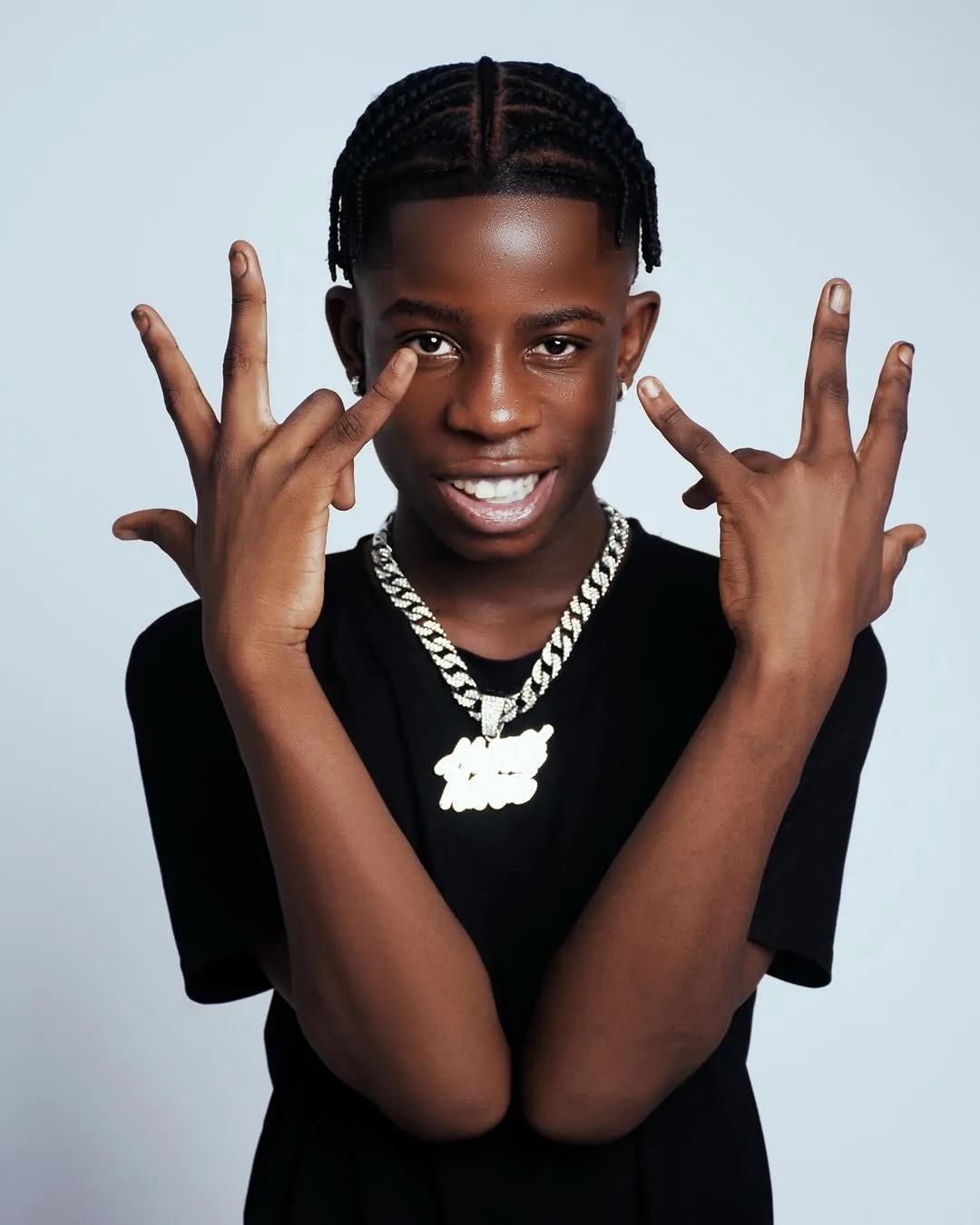 Mdogo Sajent ft. Mucky Talent - TunaPendana