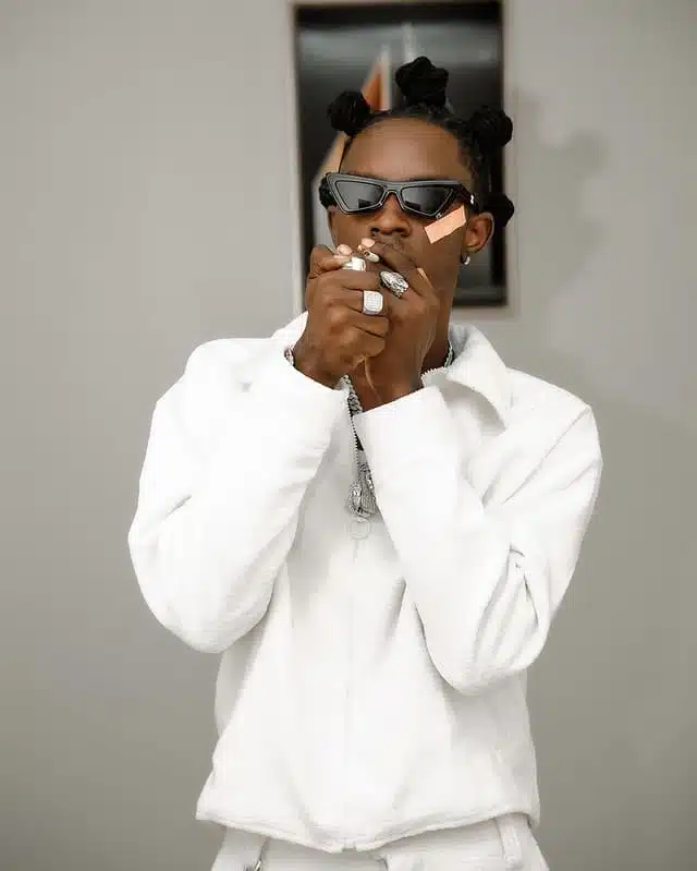 Mzee Wa Bwax Ft D Voice - Ganda