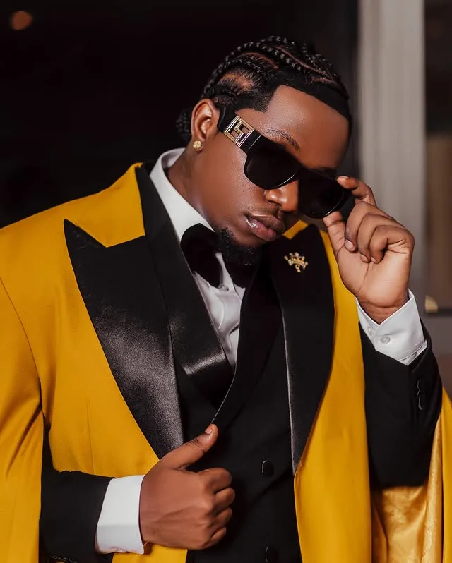 Mzee Wa Bwax Ft D Voice & Rayvanny - Ganda Remix