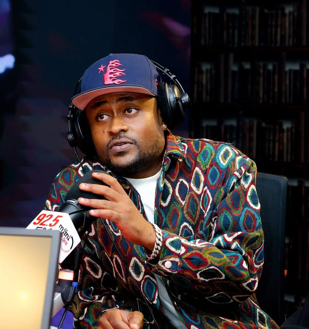 Moni Centrozone ft Country Wizzy & Jux - Usinijaji