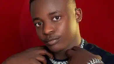 Mchina Mweusi ft Mtu Wa kazi, Nishamsmarty, Shifta - Mtu Wa Kazi