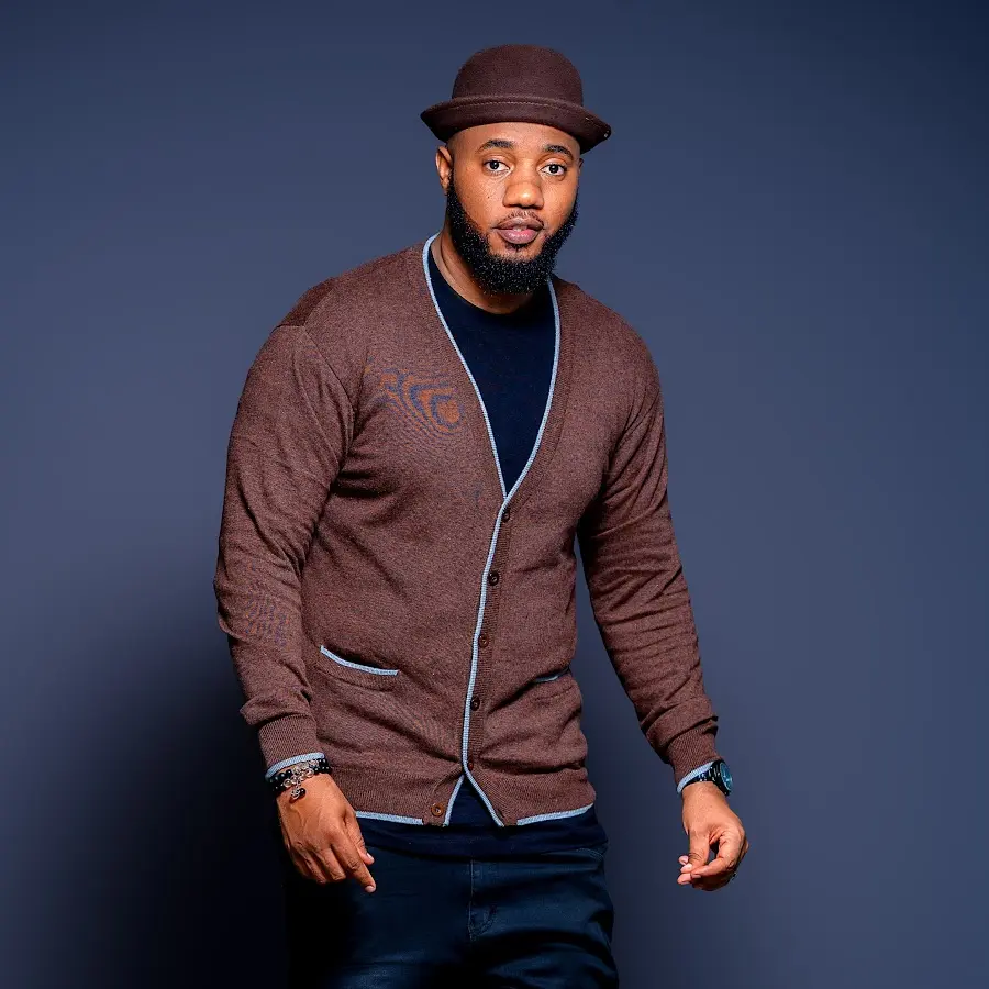 Izzo Bizness – Tusijisahau