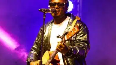 Bruce Africa - Sioni Sisikii