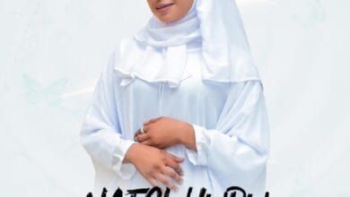 Ukhty Sitraty - Nafsi Huru