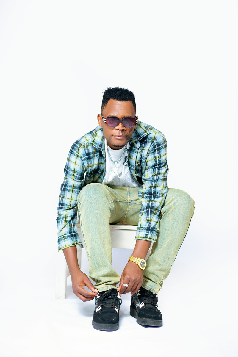 Fimbo Dady Ft Dills Flow - Shika