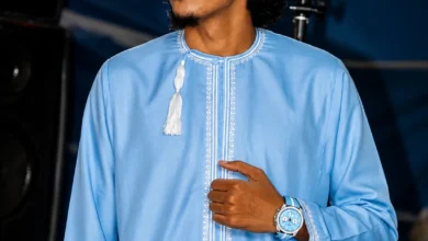 Brother Nassir - Mwenyezi Mungu Mbwa Haki