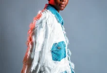 Founder Tz - Usia